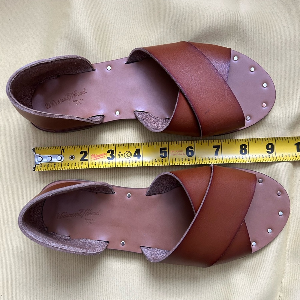 Universal Thread Women’s Tan Brown Cross-Band Sandals with Stud Accents